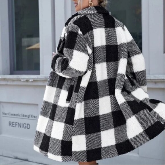 Cozy Black White Plaid Teddy Jacket Coat - Picture 4 of 6